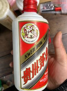 吉林价高专业回收15年30年的茅台酒瓶子-高价收洋酒红酒