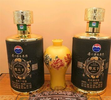 济宁回收十五年茅台空酒瓶礼盒-生肖酒瓶回收热线