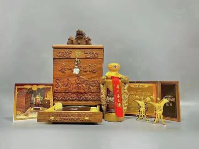 厦门回收生肖茅台酒瓶高价回收路易十三图片