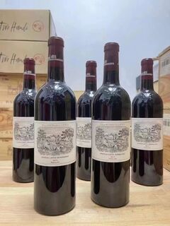 东营区茅台酒回收 回收各个品牌的年份老酒图片