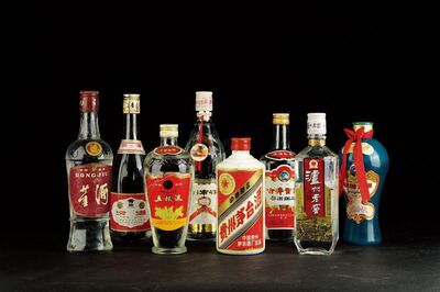 佛山回收生肖牛年茅台酒瓶回收洋酒李察图片