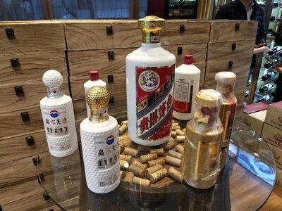 齐齐哈尔大量回收新老茅台酒15年礼盒茅台酒回收电话