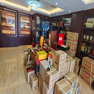 大庆大量回收80年茅台酒专业上门回收烟酒礼品图片