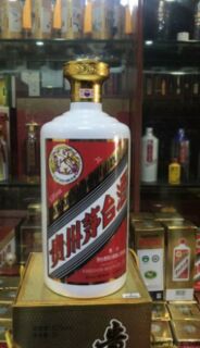 漯河上门回收陈酿茅台酒回收红酒啸鹰图片