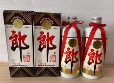 齐齐哈尔高价回收走进四国茅台酒回收老西凤酒图片