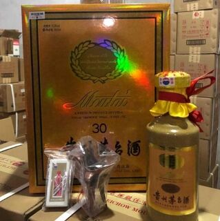 玉州贵州茅台酒空瓶回收 玉林回收各系列茅台空瓶子图片