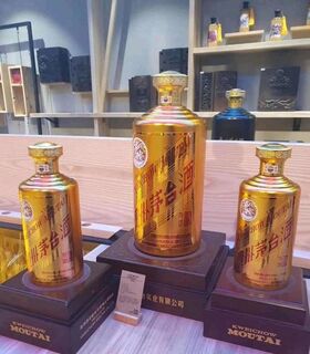 岳阳上门回收五十茅台酒回收整箱新老白酒电话图片