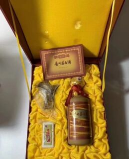 广元收购珍品茅台酒空瓶-广元回收高档洋酒空瓶子图片
