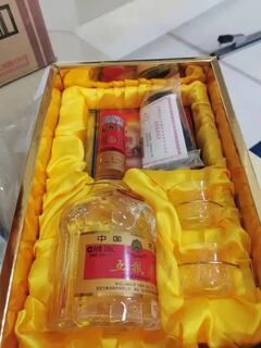金华大量回收年份茅台酒名酒老酒回收电话图片