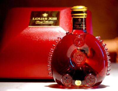苏州回收80年茅台酒，八十年五粮液的回收商家图片
