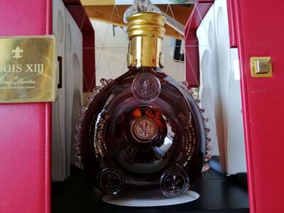 齐齐哈尔龙江附近整箱回收茅台酒 名酒回收图片