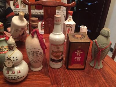 北京朝阳区高价茅台名酒回收,五粮液陈年老酒回收