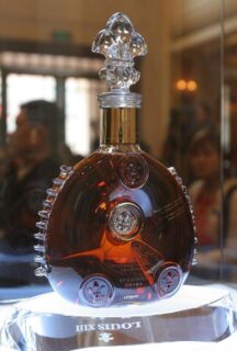 漯河有回收50年茅台酒,五十年五粮液的回收电话