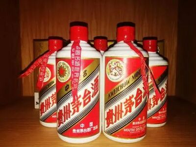 玉林30年茅台酒瓶空瓶回收全国收购各种茅台空酒瓶图片