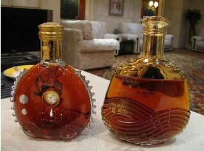 玉林高价回收彩釉茅台酒空瓶 名酒虫草燕窝礼品回收