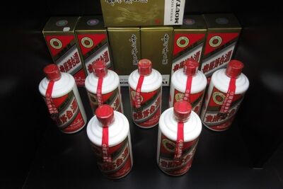 百色威士忌酒瓶回收 上门收酒瓶子图片