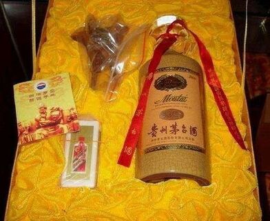 大庆龙凤回收30年茅台酒,老酒,高价回收茅台酒图片
