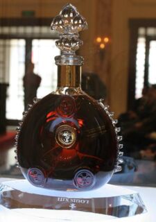 朝阳回收80年茅台酒,八十年五粮液的回收电话