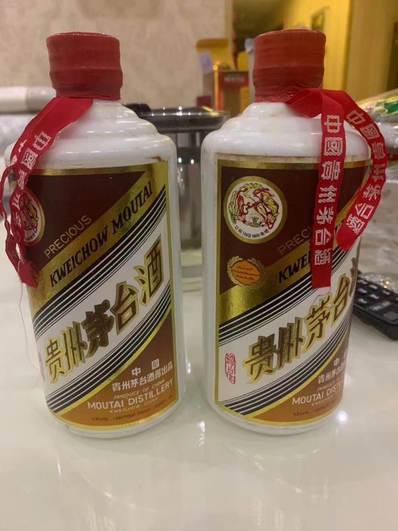 荆州龙年茅台酒瓶全国收购茅台酒空瓶可预约上门图片