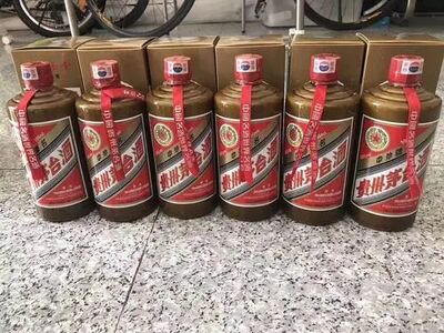 湖滨贵州茅台酒瓶回收 三门峡回收各系列茅台空瓶子图片