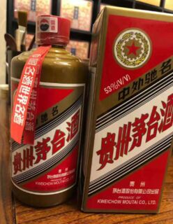 哈尔滨道外回收30年茅台酒,老酒,高价回收茅台酒